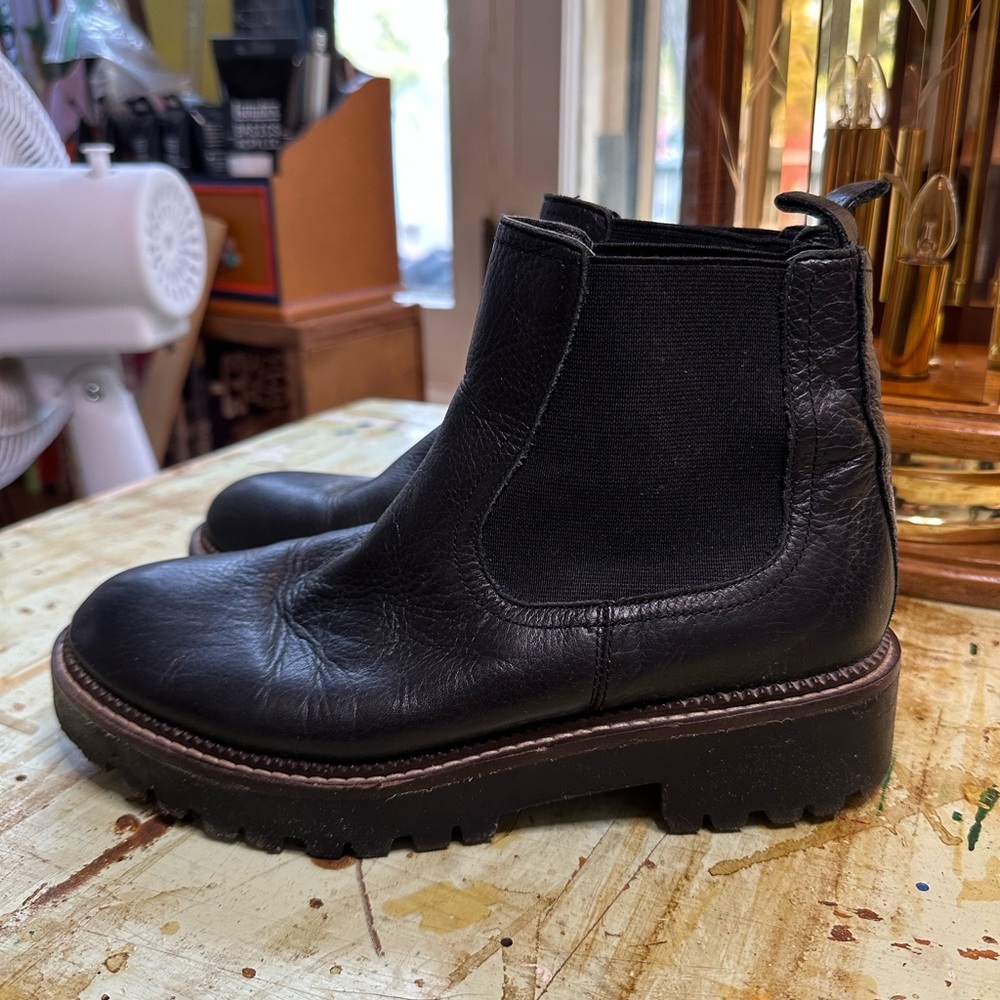 Caslon miller Chelsea black leather boots women’s size 6.5 width M - Picture 4 of 8